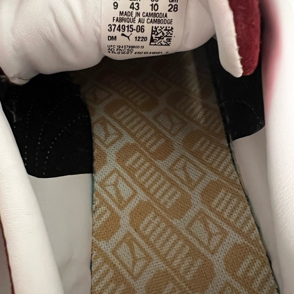 PUMA Suede Classic XXI Cabernet sneakers men’s size 10-GUC - Picture 9 of 10